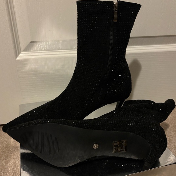 Azalea Wang Black Nerola Pointed Toe Bootie - Picture 3 of 6